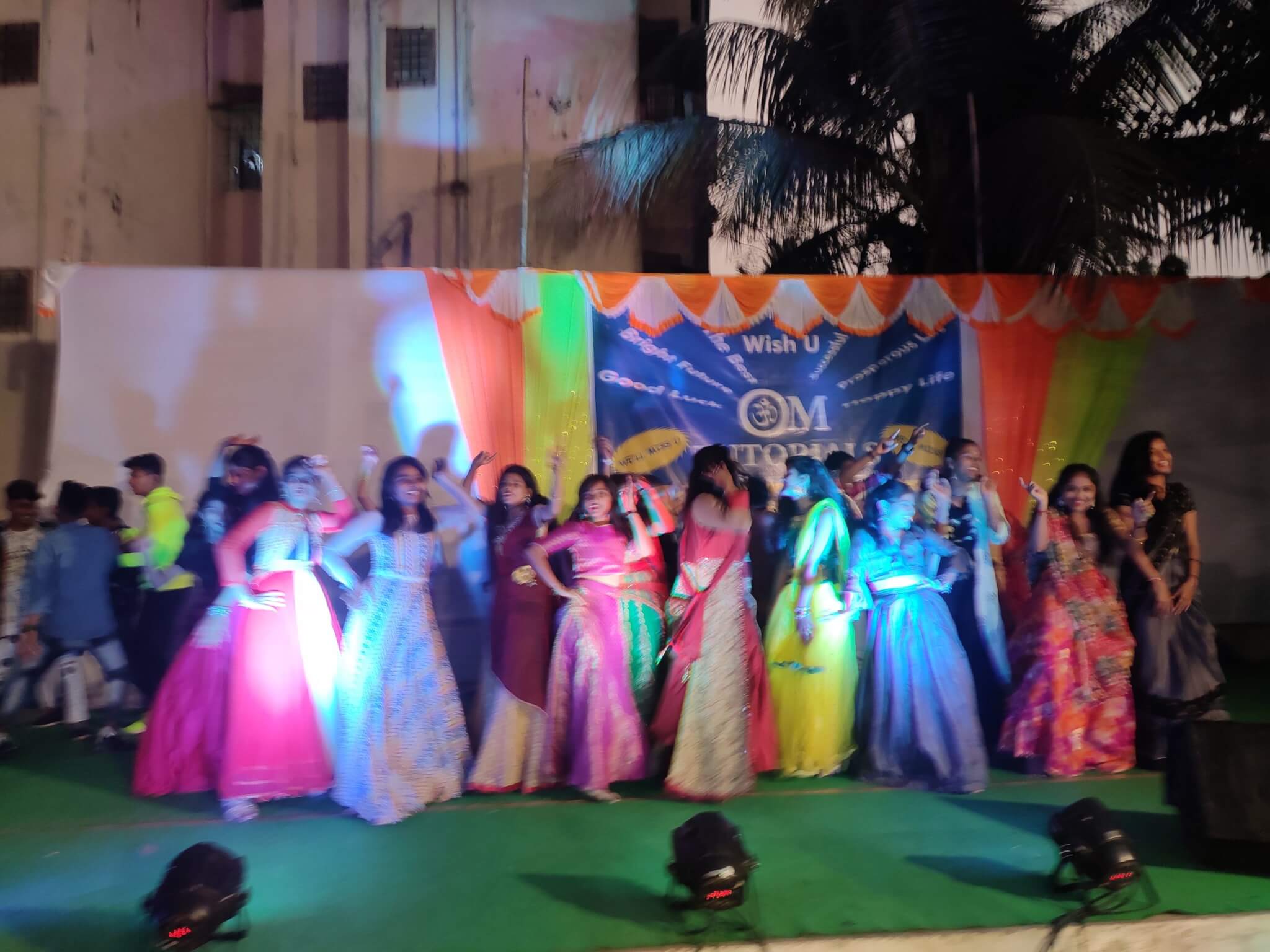 OM Tutorials farewell celebration photograph